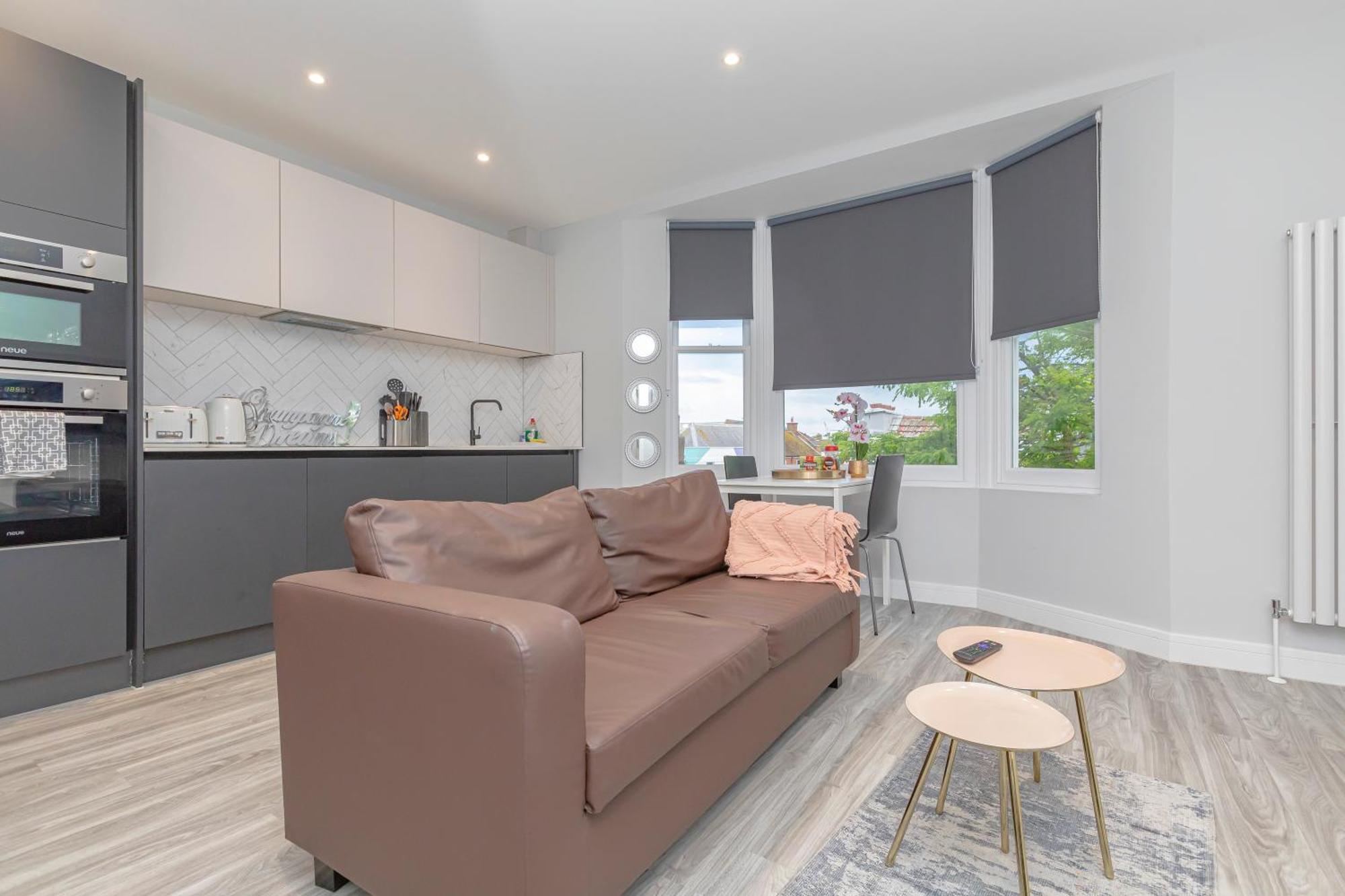 Flash Sales Offer - Any Week Day No Minimum Night Restrictions Brighton City Centre Seafront 1 Bedroom Flat Bn133Duk02 Exterior photo
